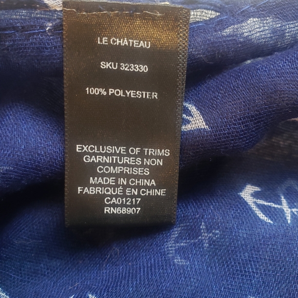 Two blue circle scarves - Picture 5 of 6